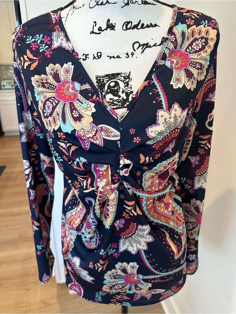 Morgan Taylor Navy Floral Paisley V-Neck Long Sleeve Top